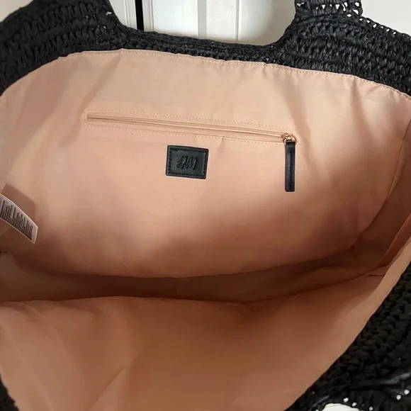 Stylish Black and Tan Woven Tote Bag - Picture 2 of 2